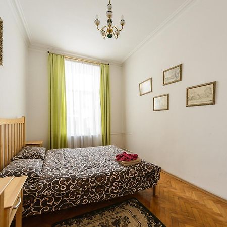 Apartment Near Arena City Kiev Extérieur photo