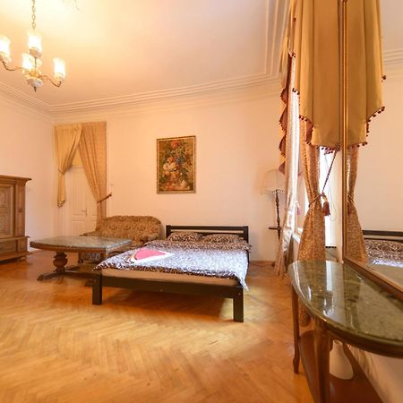 Apartment Near Arena City Kiev Extérieur photo